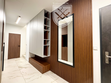 Zostava nábytku do vstupnej haly