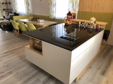 Moderná kuchynská linka 