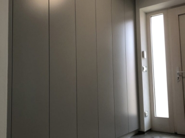 Vstupná hala rodinného domu.